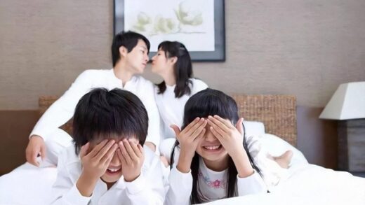 Parent coach Tú Anh: Bố mẹ có nên bày tỏ tình cảm trước mặt ...